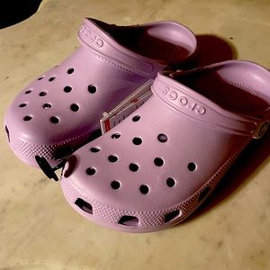 NWT Lavender Crocs womens size 9
